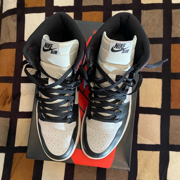 Air Jordan 1 2013 Release White Toe - Picture 3 of 4